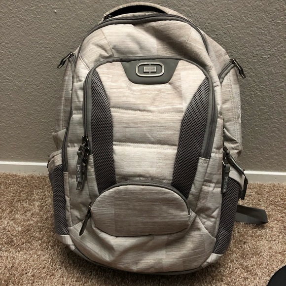 Ogio‎ Bandit II (Blizzard) 17” Laptop Padded Fleece lined Backpack rare color - Picture 1 of 8